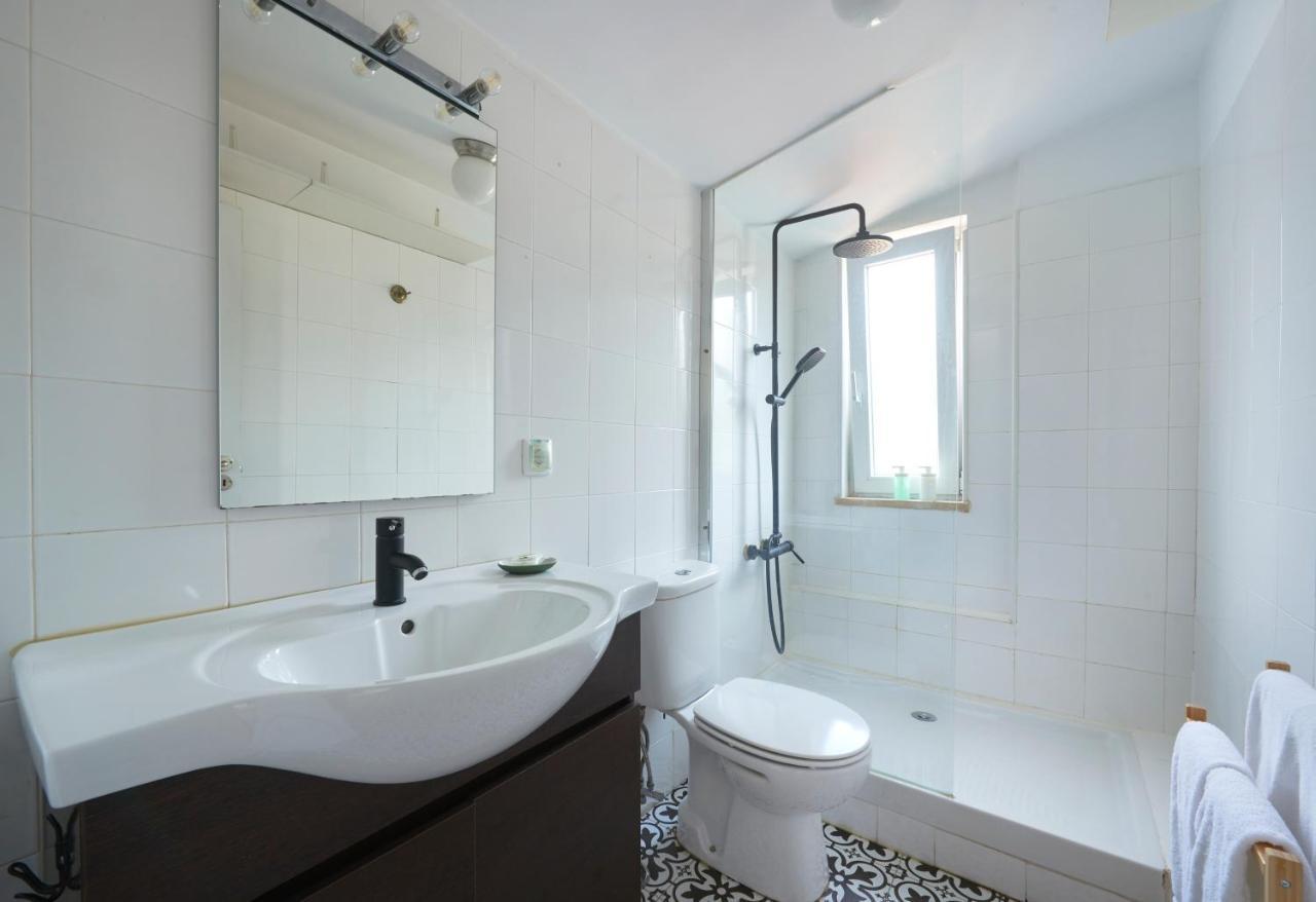 Bright Apt W Balcony, Ac, Parking, By Timecooler Lisboa Exterior foto